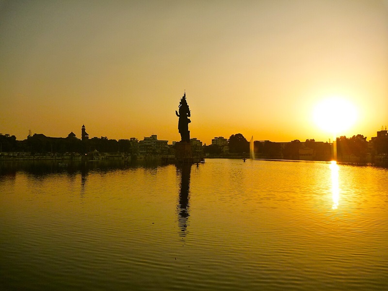 Sursagar_Lake_in_Vadodara